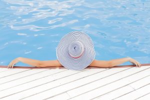 zonnen, zwembad zonvakantie in Kroatie - photo ©Unsplash/Pixabay
