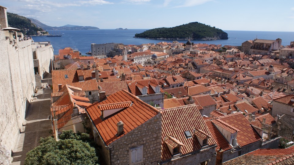 Dubrovnik met uitzicht op eiland Lokrum