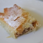 photo ©EMRE d.o.o. Croatian pogaca - apple strudel
